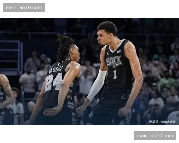 文班亚马率马刺豪取9连胜，西部第二位置日益稳固